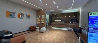 Yixuan Hotel (Ningbo Xiangshan People's Square)