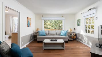 Smart TV, fireplace, offices