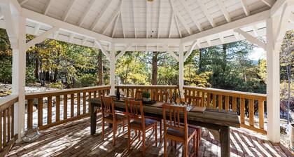 Gingerbread Gardens-Relax|Inspire|Create|Privacy