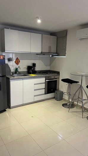 Fridge, microwave, oven, dishwasher