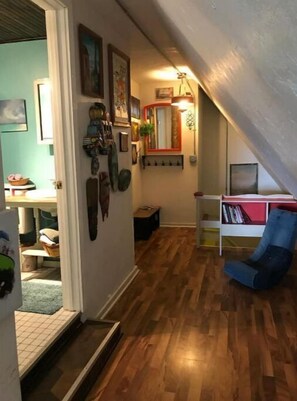 Enter a cozy, lived-in space with a unique collection of personal touches.
