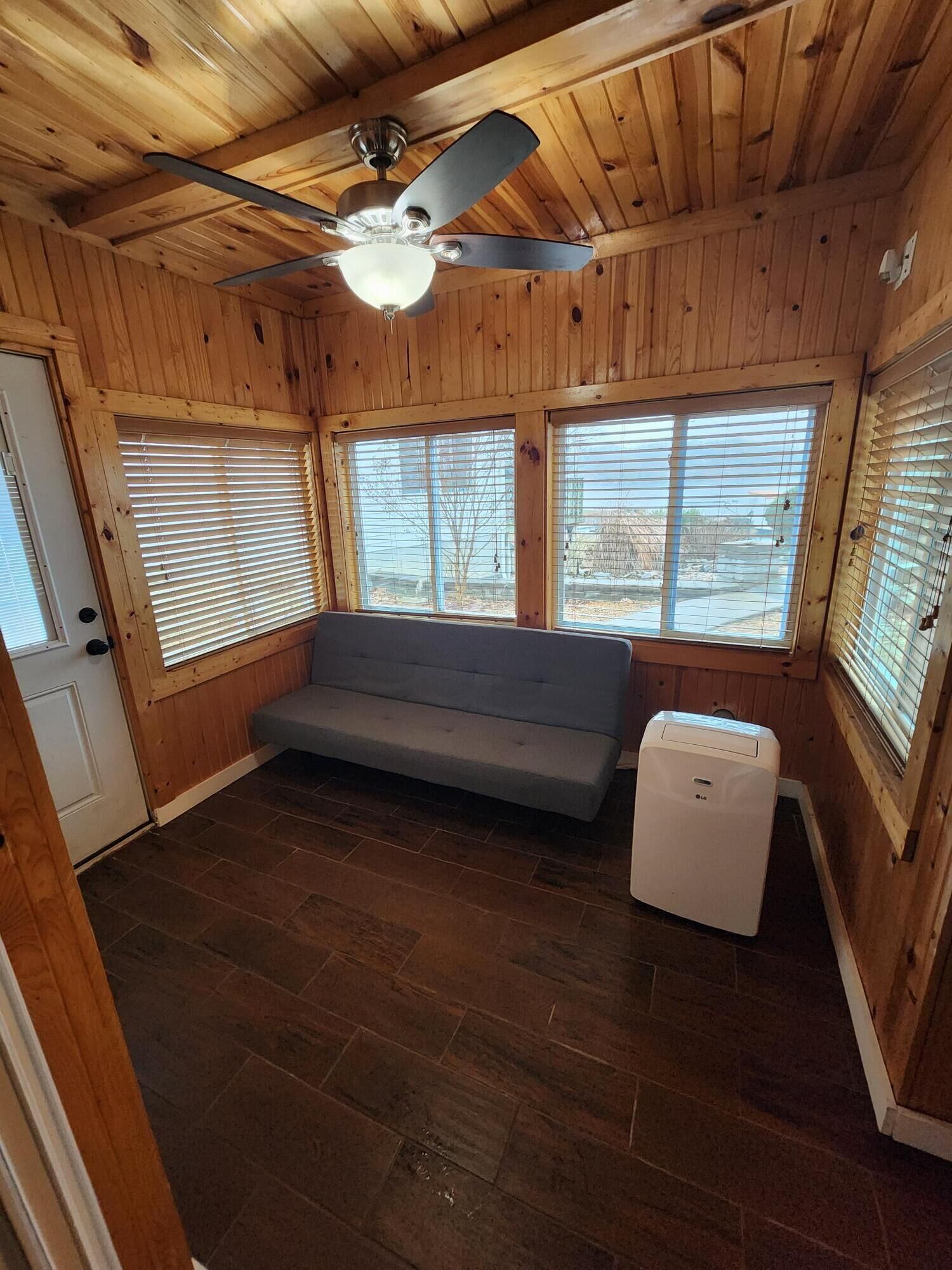 Hidden Gem- With The Best View Of Lake Of Egypt! - Kayaks Included/1 Bed/1 Bath! - Marion, IL