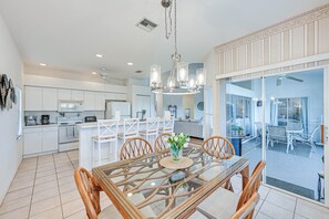 Dining - Naples Vacation Rental Home w/ Heated Private Pool (Naples)