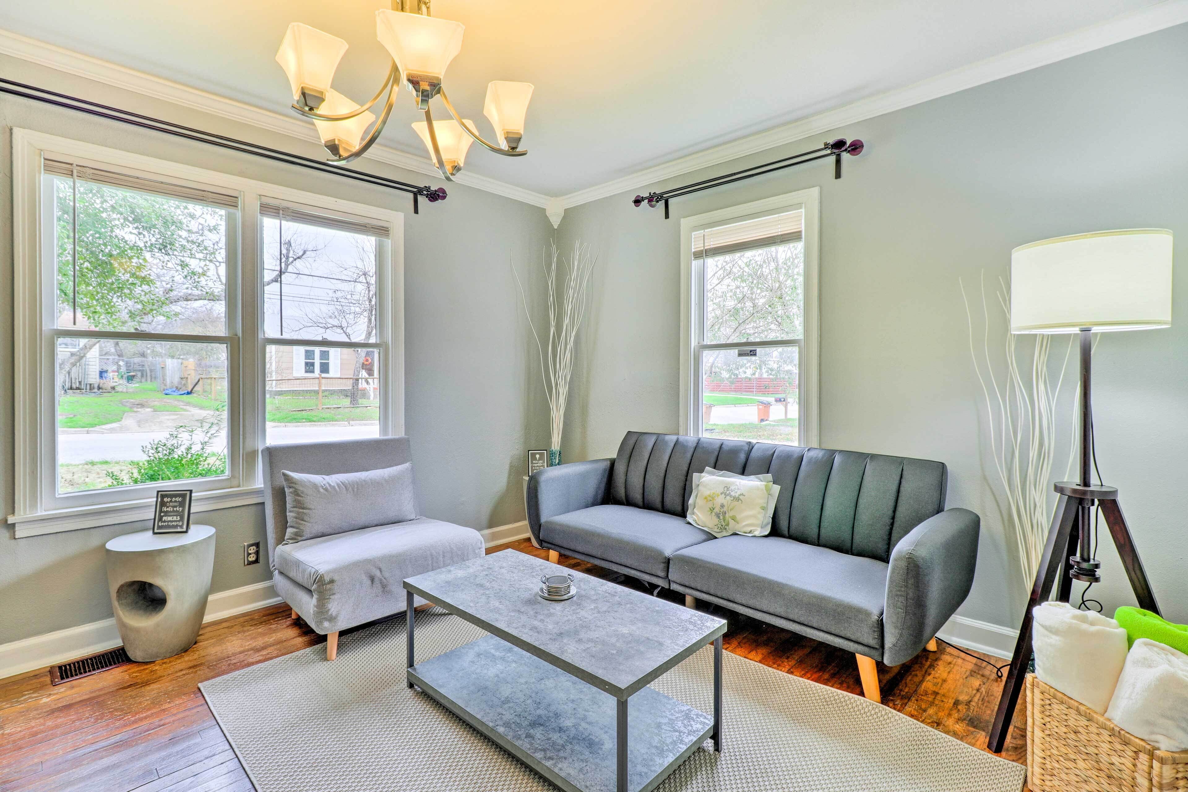 Warm & Welcoming Home w/ Yard Near UT Campus!