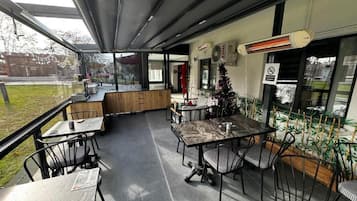 Café da manhã continental grátis todos os dias