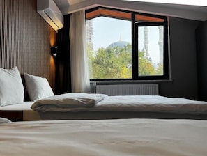 Exclusive Room | Egyptian cotton sheets, premium bedding, memory foam beds, minibar