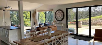 Peaceful Gippsland Farmhouse-Amazing privacy
