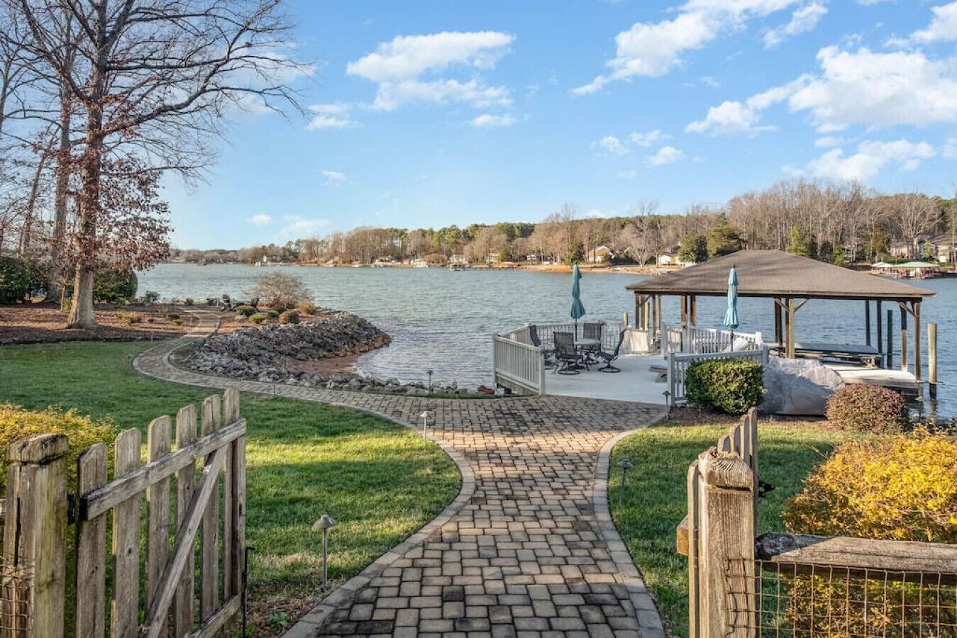 Beautiful home on Lake Norman