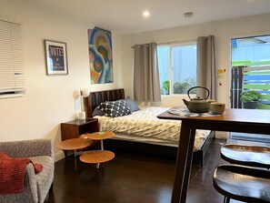 1 camera, una scrivania, ferro/asse da stiro, Wi-Fi gratuito