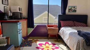 1 bedroom, desk, iron/ironing board, free WiFi