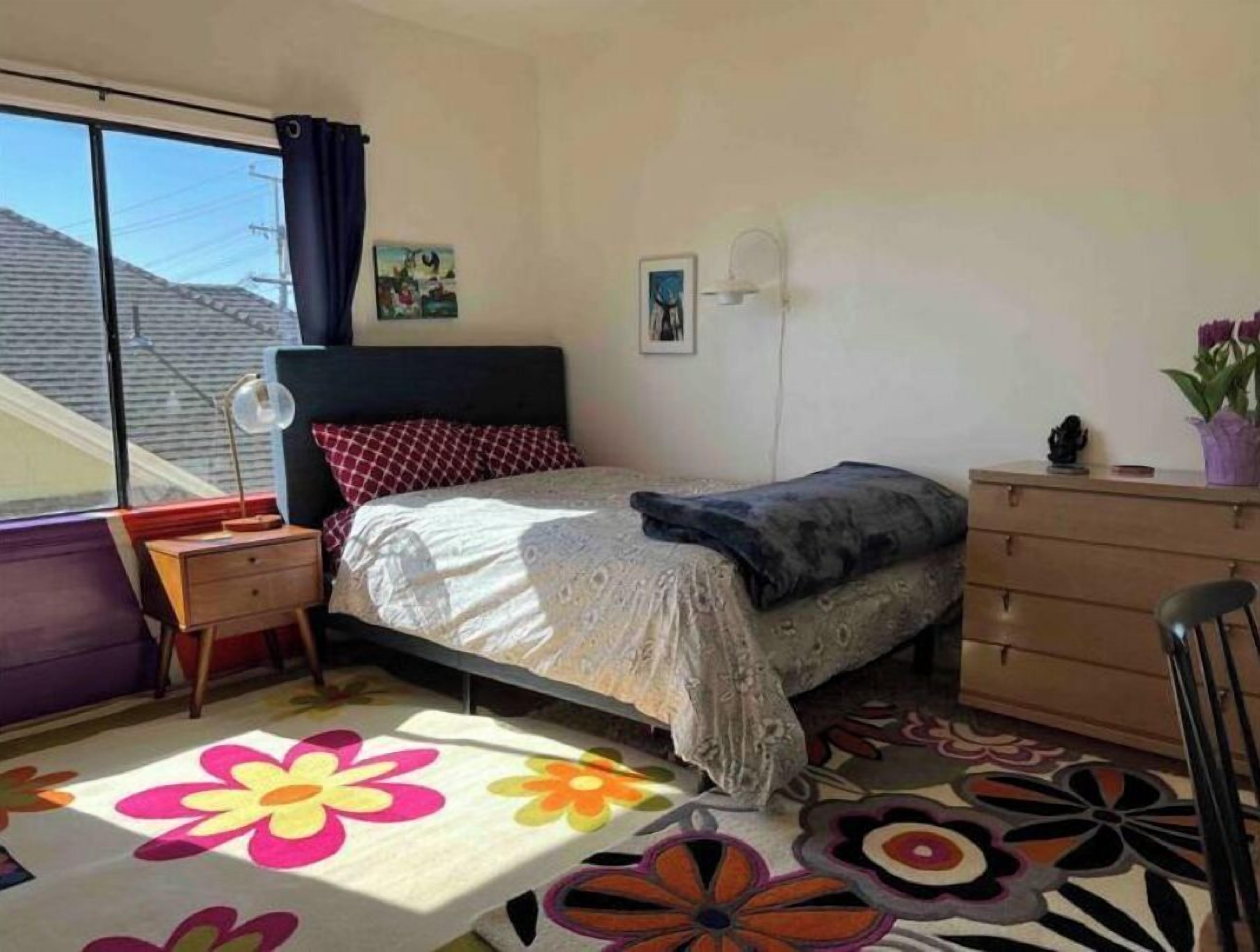 1 chambre, bureau, fer et planche à repasser, Wi-Fi gratuit