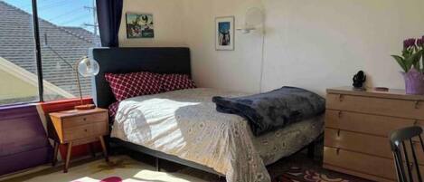 1 bedroom, desk, iron/ironing board, free WiFi