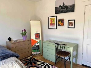 1 camera, una scrivania, ferro/asse da stiro, Wi-Fi gratuito