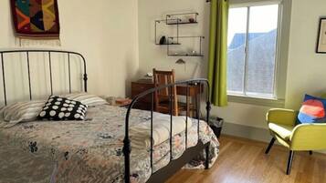 1 bedroom, desk, iron/ironing board, free WiFi