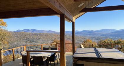 Amazing Mountain View’s from every room! Hot Tub/3 Fire pits & Game Rm