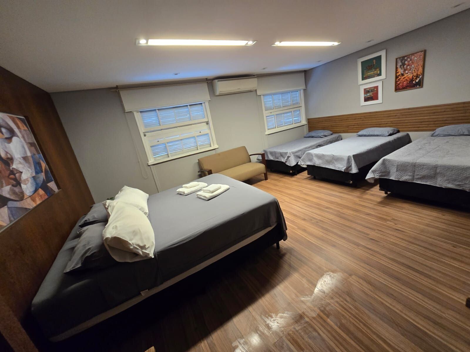 Family Apartment | Desk, iron/ironing board, free WiFi