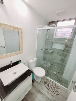 Lägenhet Basic | Badrum | Gratis toalettartiklar