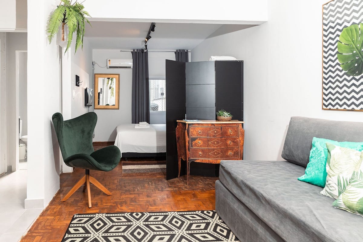 Apartament | Escriptori, planxa i posts de planxar i wifi gratuïta