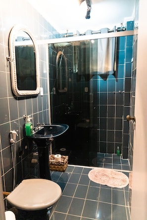 Business Apartment | Bathroom | Free toiletries - SIQUEIRA CAMPOS (São Paulo)