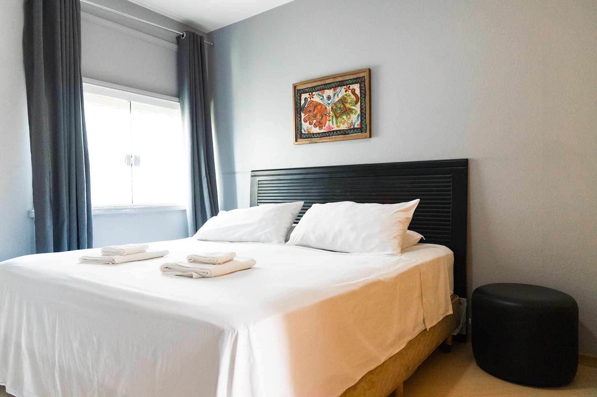 Basic Apartment | Meja, seterika/papan seterika, Wi-fi percuma 