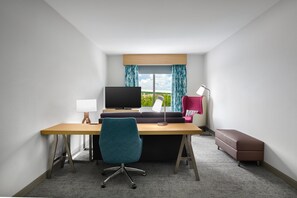 Bureau, espace de travail pour ordinateurs portables