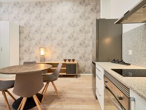 Fridge, coffee/tea maker, cookware/dishes/utensils - Del Parque Flats Estudio Capuchinos Calm&Quiet (Malaga)