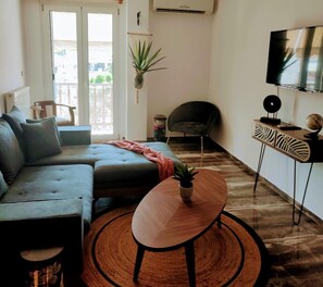 Huoneisto, 2 keskisuurta parisänkyä | Oleskelualue