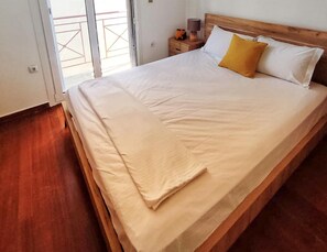 Huoneisto, 2 keskisuurta parisänkyä | 2 makuuhuonetta, silitysrauta/-lauta, ilmainen Wi-Fi, vuodevaatteet