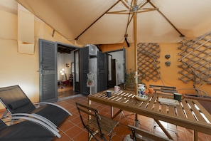 House - Chiara in Pantheon Apartment With Terrace (Rome)