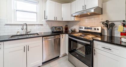 Charming Centrally 2 Bedroom in London, Ontario