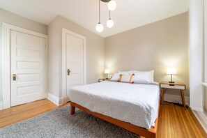 Apartment, 2 Queen Beds | 2 bedrooms, free WiFi, bed sheets - Charming Centrally 2 Bedroom in London, Ontario (London)