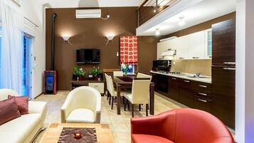 Villa (2 Bedrooms) | Private kitchen | Fridge, oven, toaster, freezer