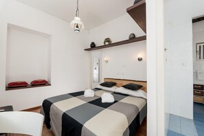 1 quarto