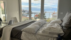 4 Schlafzimmer, kostenlose Babybetten, Bettwäsche