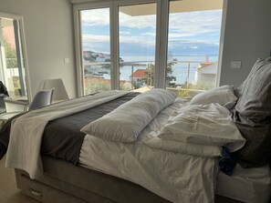 4 bedrooms, free cots/infant beds, bed sheets - Villa Harmony (Novalja)