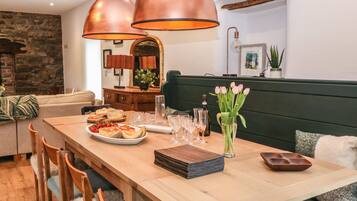 Cottage | Interior