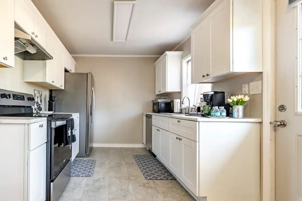 Frigorífic, microones, forn i placa de cuina