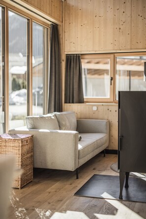 Fernseher, Kamin