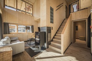 Fernseher, Kamin