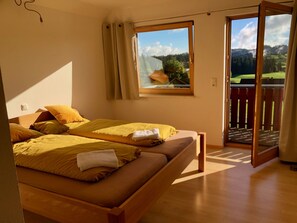 1 多间卧室、WiFi