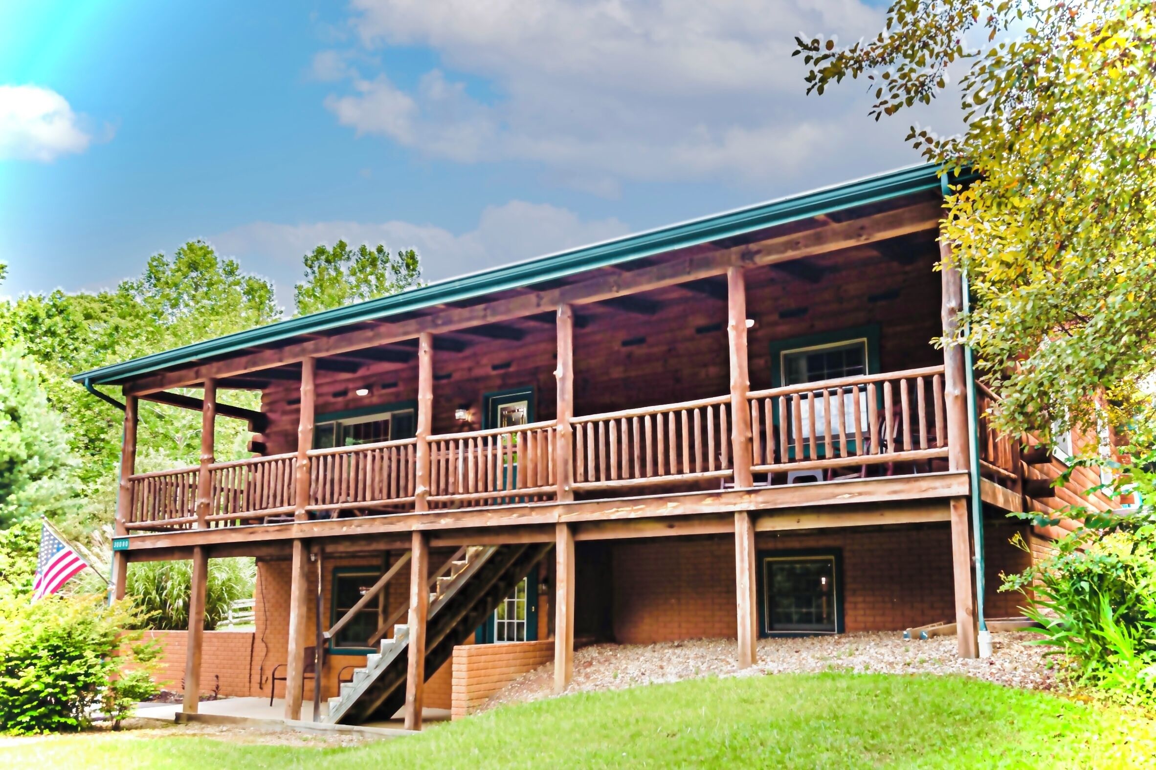 Sunrise Lodge: 8 guest/4 br: Pool Table, Hot Tub, WiFi, Cable, Laundry, Wet Bar