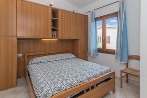 1 bedroom, iron/ironing board, bed sheets