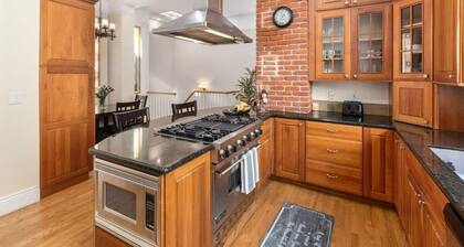 Gorgeous Victorian Flat