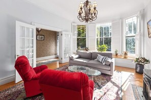 Smart TV, fireplace, offices