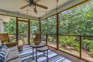 Interior - Waterfront w/Floating Dock, Kayaks~Family Home (Cobbs Creek)