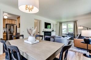 Dining - Stunning U of O Home – Just Steps from Hayward Field! (Eugene)