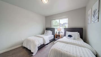 2 dormitorios, tabla de planchar con plancha, cuna de viaje y wifi