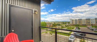 King Bed | Country Music in the Big Sky
