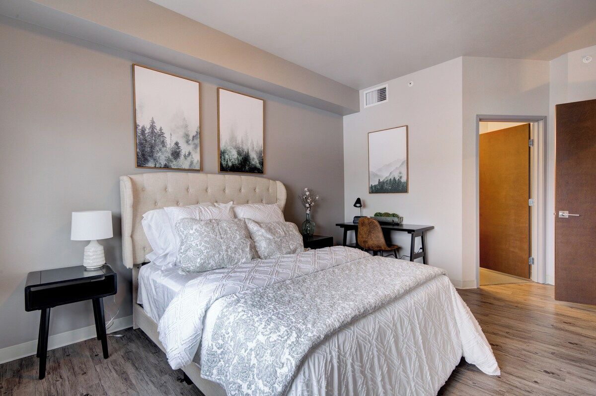 Luxury queen mattress 