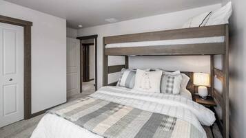 6 Schlafzimmer, Bügeleisen/Bügelbrett, WLAN, Bettwäsche